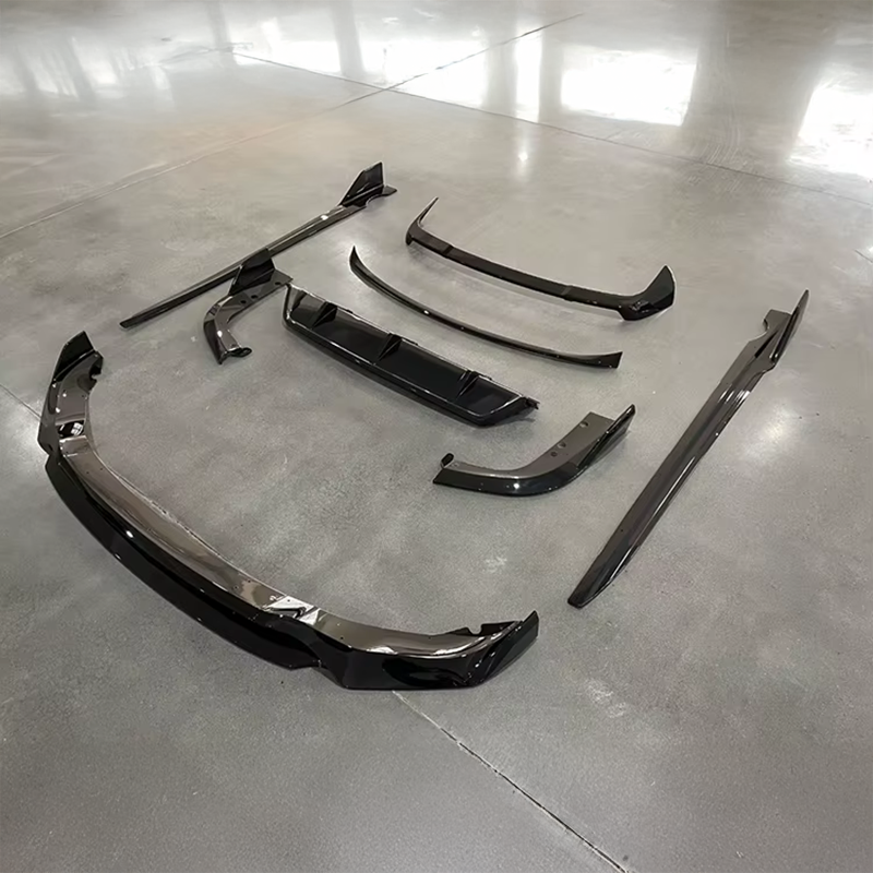 V1 Gloss Black Body Kit Compatible With BMW X5 (G05)