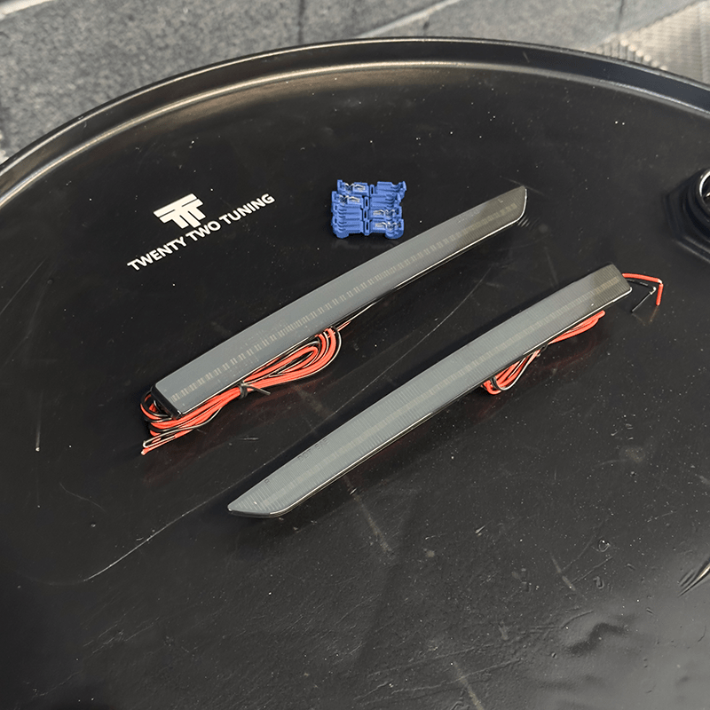 BMW M3/M4 (F80/F82/F83) OEM+ Rear Bumper Lower Reflector LED Replacement - EXL Design Reflector Kit