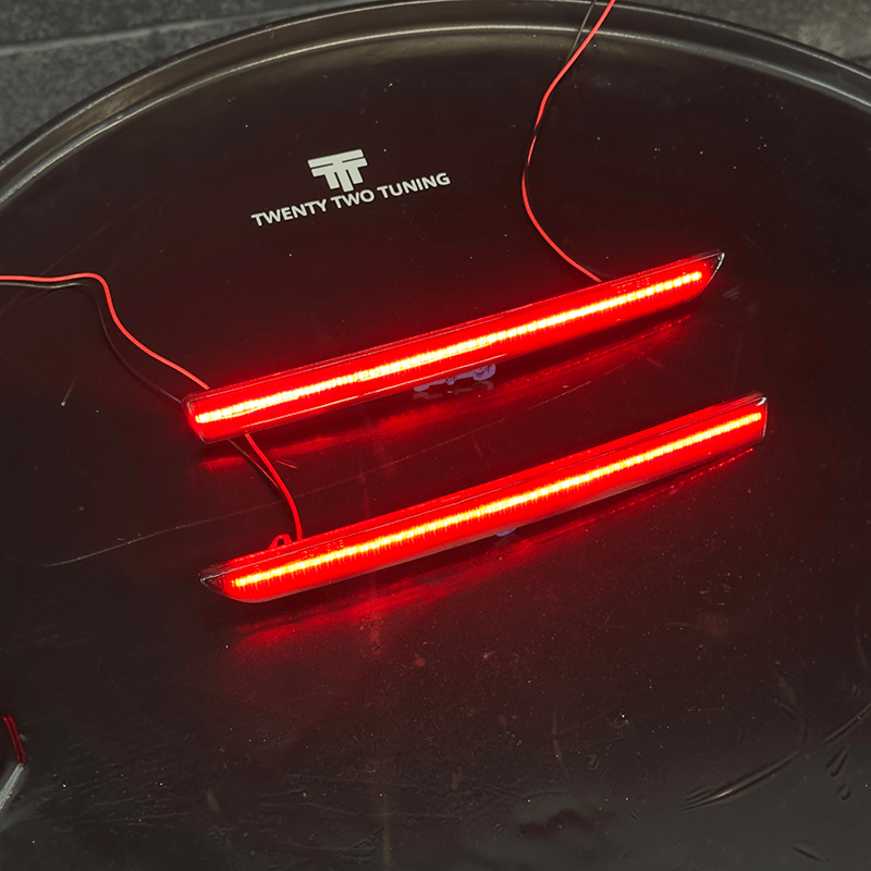 BMW M3/M4 (F80/F82/F83) OEM+ Rear Bumper Lower Reflector LED Replacement - EXL Design Reflector Kit