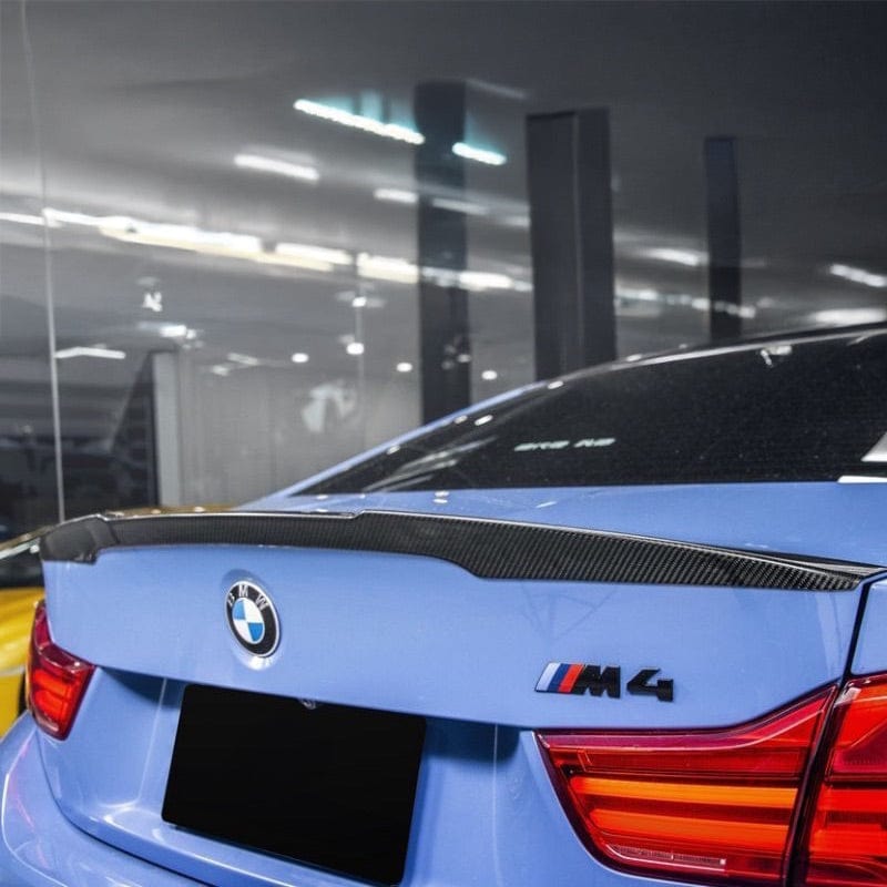 V1 カーボンファイバー リアスポイラー - BMW M4 (F82/F83) 対応