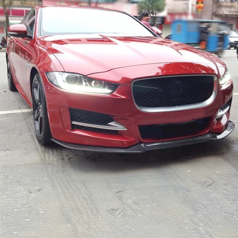 Becquet de lèvre avant en fibre de carbone Jaguar XE (X760) SV1