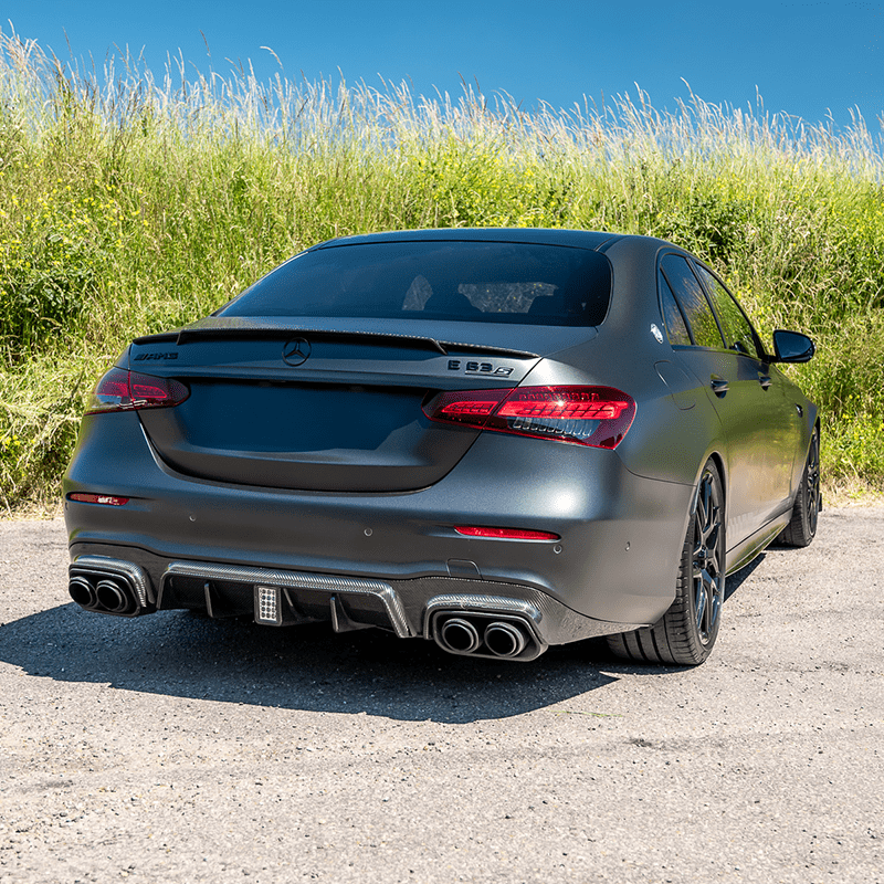 Mercedes E63(S) W213 2020-2023用フェイスリフトBSV1 900カーボン