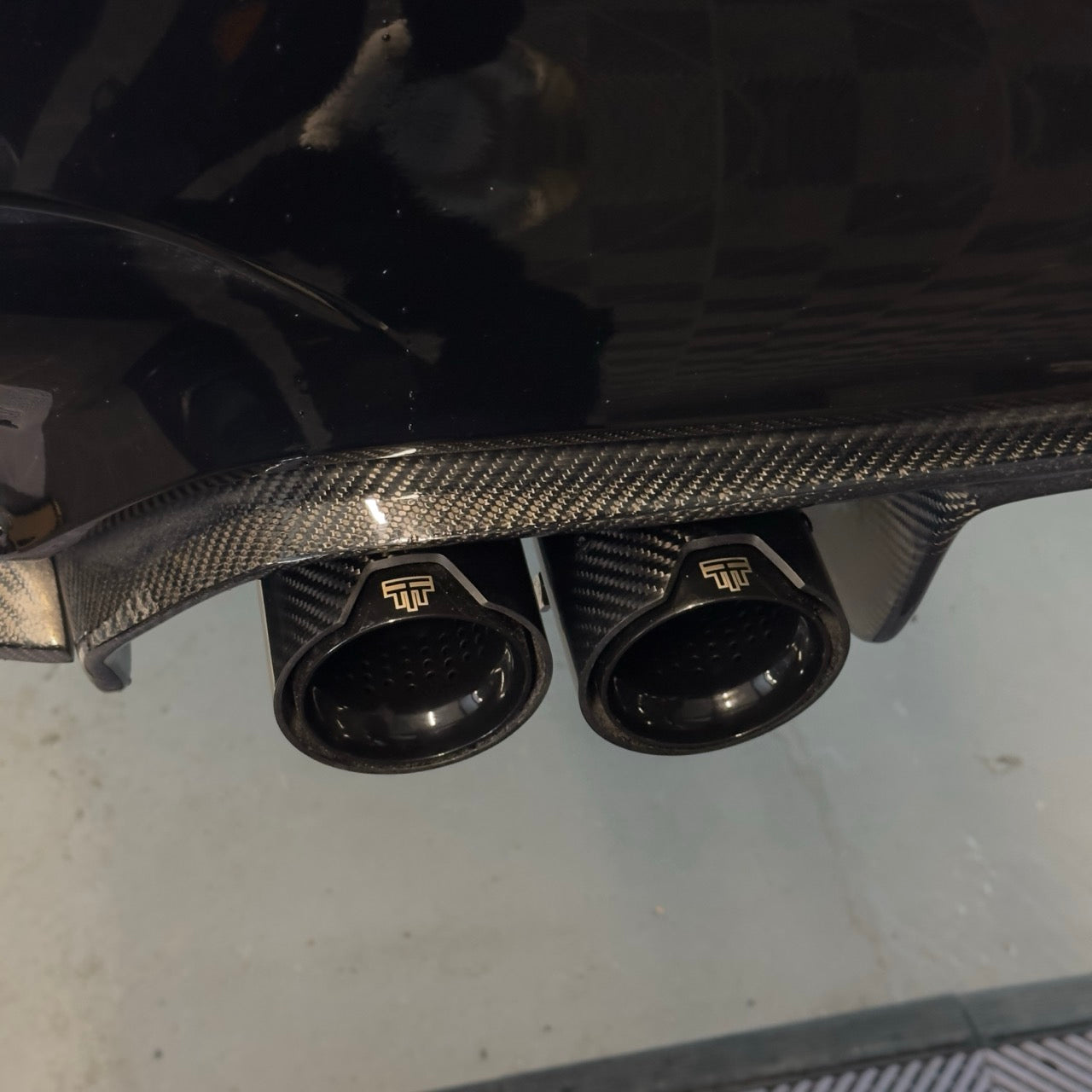 TTT Carbon Fibre Exhaust Tips - Compatible with BMW M4 (F82/F83) - Twenty Two Tuning Exhaust Tips