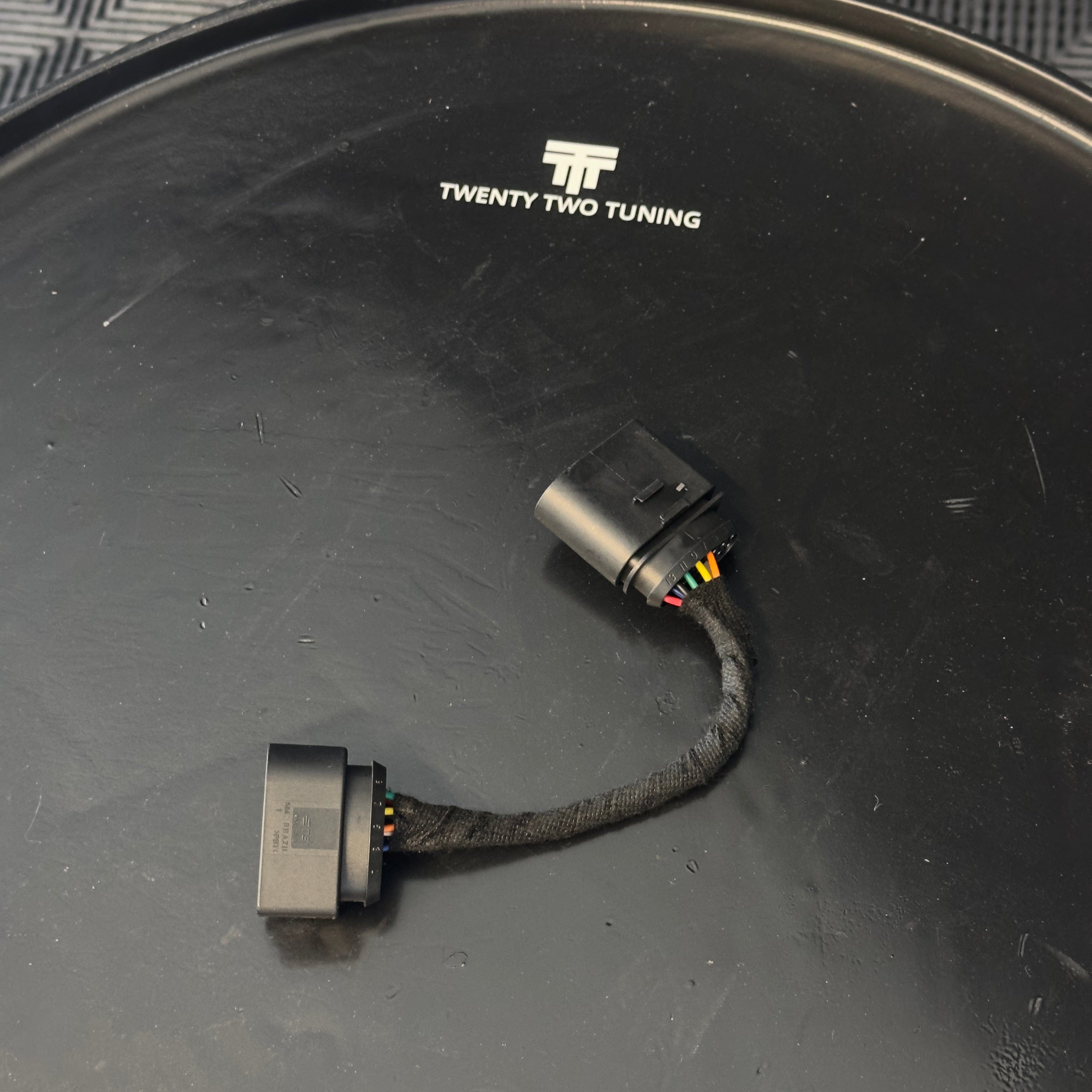 Volkswagen Golf (Mk7.5) Headlight Adapter Plug (10 Pin - 14 Pin) - EXL Design Headlight/Headlamp Replacement