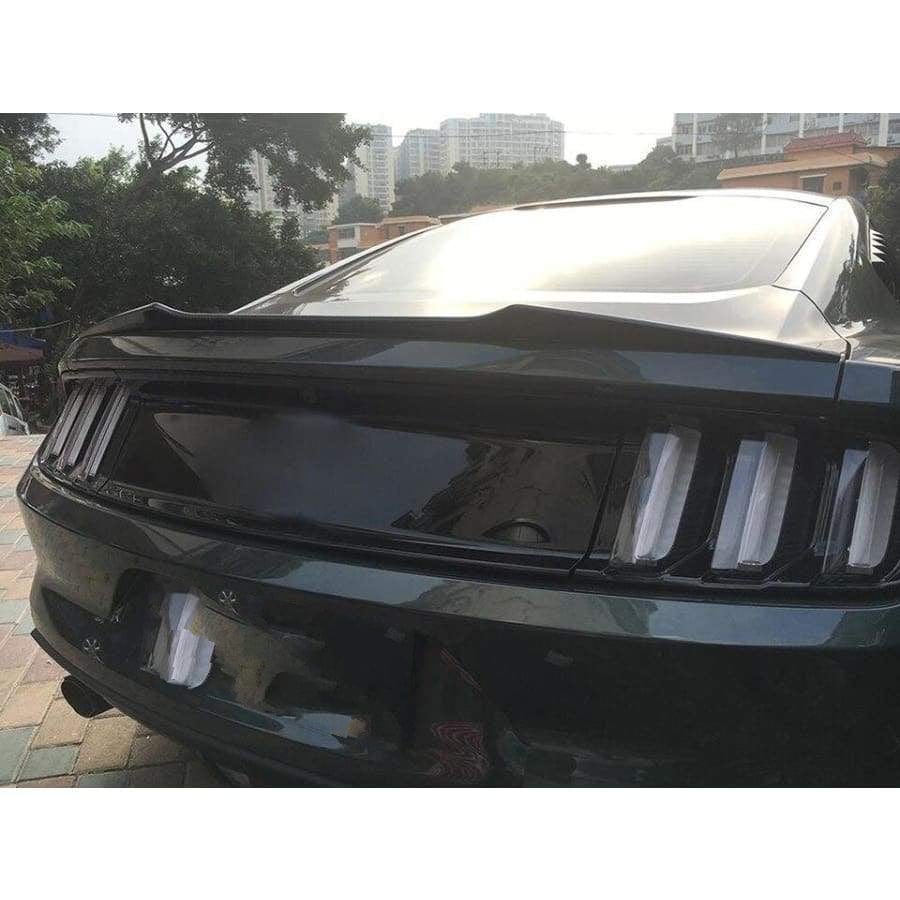 Ford Mustang (6th Gen.) Pre-Facelift V Style Carbon Fibre Rear Spoiler - Twenty Two Tuning Rear Spoiler