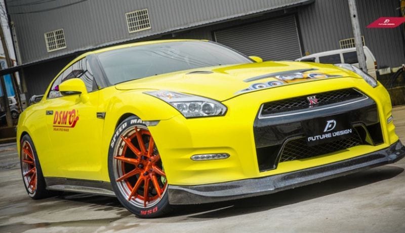 Nissan GTR (R35) Pre-Facelift NISMO Style Carbon Fibre Side Skirts - Future Design Side Skirts