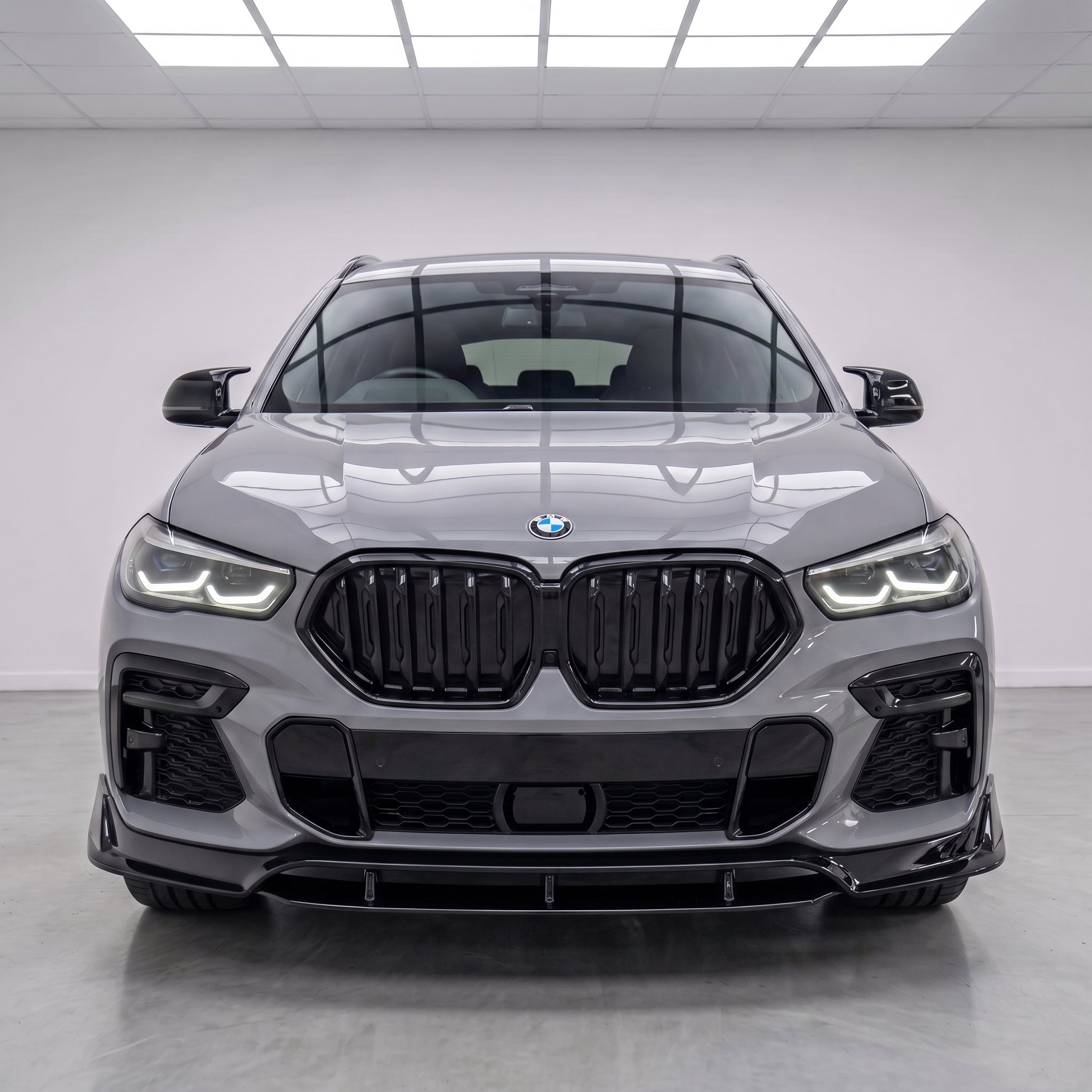 V1 kiiltävän musta koristesarja - yhteensopiva BMW X6:n (G06) kanssa