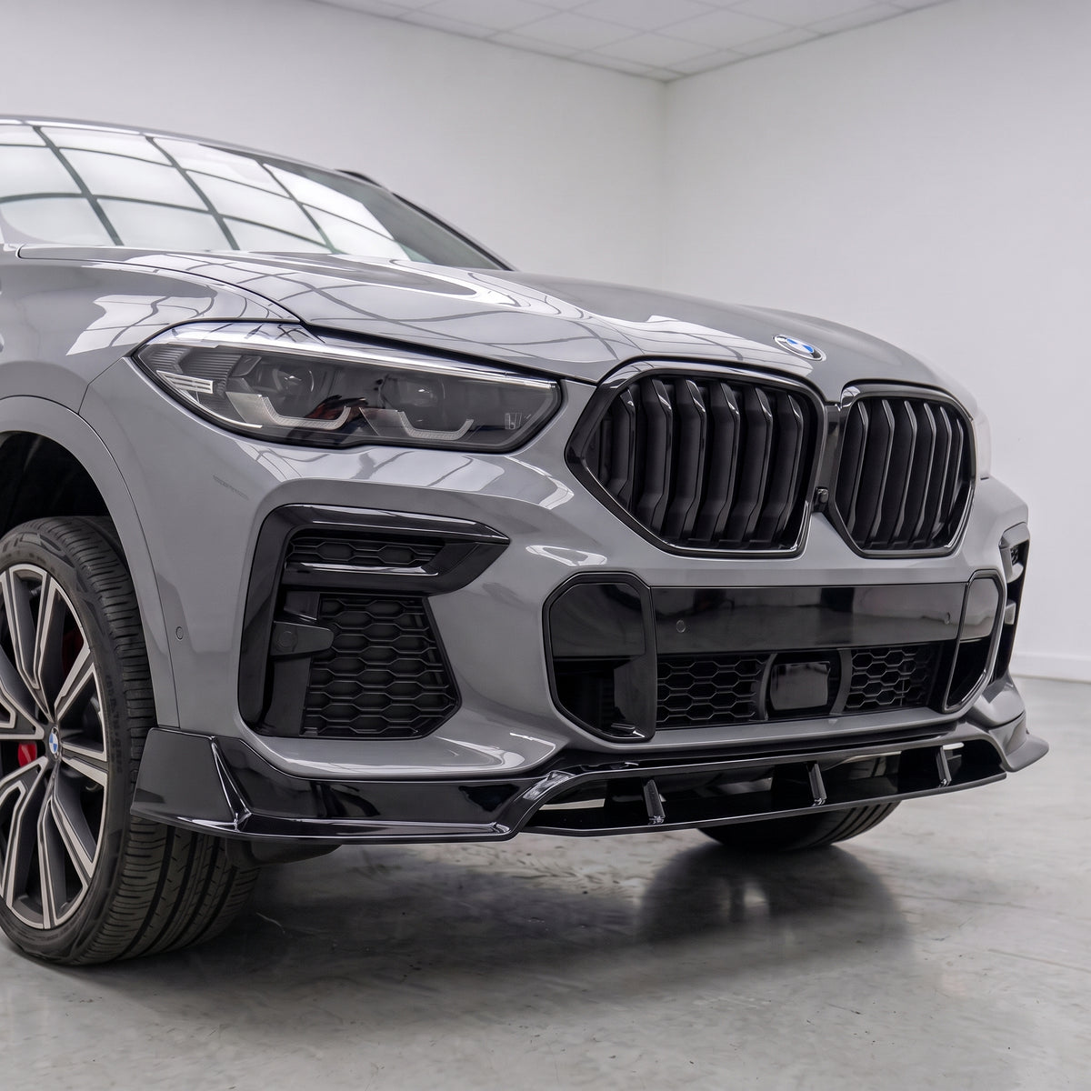 V1 kiiltävän musta koristesarja - yhteensopiva BMW X6:n (G06) kanssa