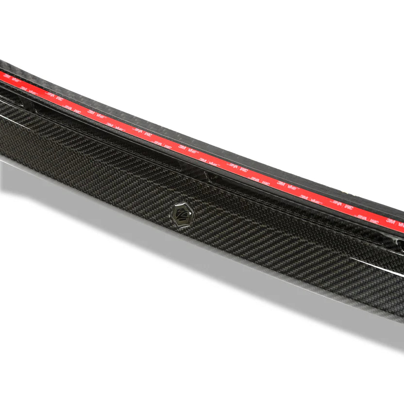 Labbro anteriore in fibra di carbonio RevoZport per Audi RS3 (8 anni)