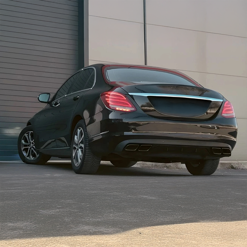 63 Style sort bagdiffuser og udstødningstips kompatibel med Mercedes C-Klasse/C43 (W205/S205)