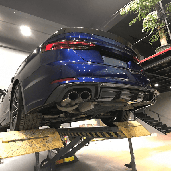 Xデザイン カーボンファイバー製リアディフューザー（Audi A5/S5（B9