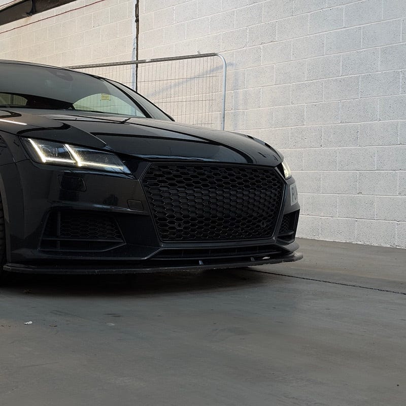 アウディ TT/TTRS 2015～ フロントグリル カスタム 人気モデル V2 ハニカム グロスブラック フロントグリル（Audi TT/TTS（MK3/8S）対応）