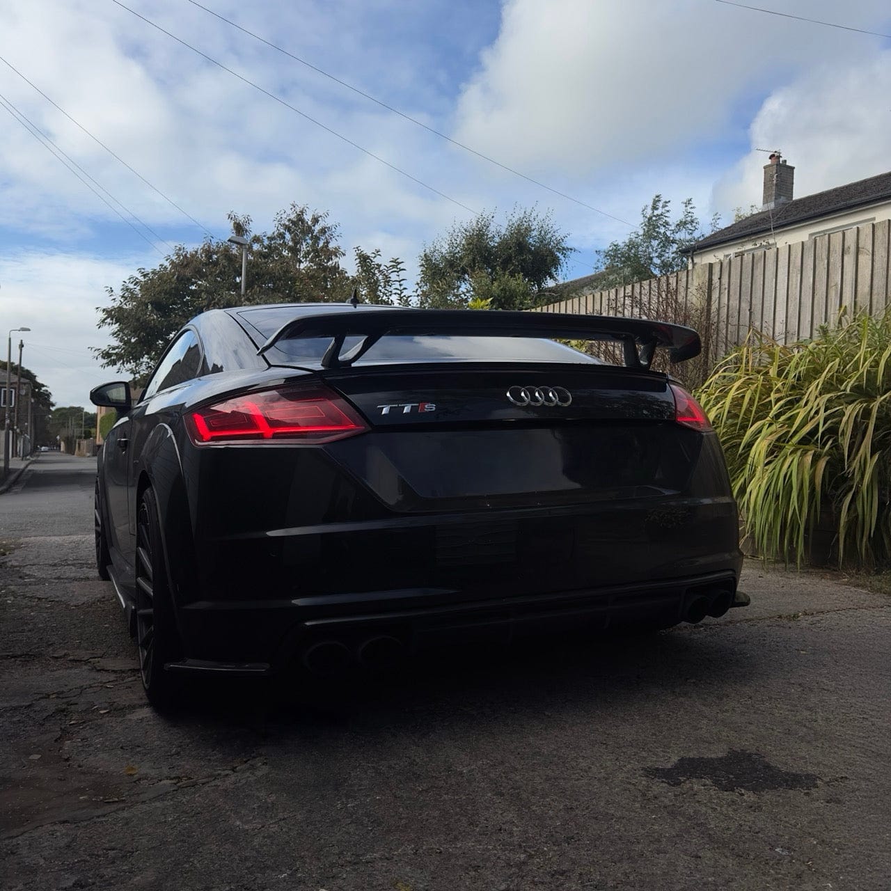 アウディ TT／TTS／TTRS（MK3／8S）2014～2023年用 V1 カーボン