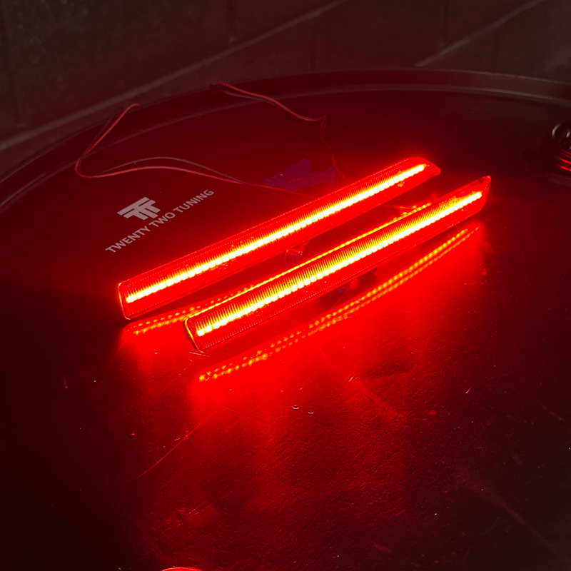 BMW M3/M4 (F80/F82/F83) OEM+ Rear Bumper Lower Reflector LED Replacement - EXL Design Reflector Kit