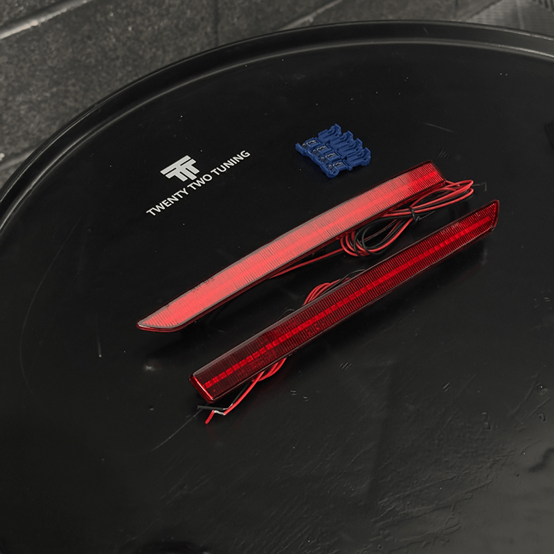 BMW M3/M4 (F80/F82/F83) OEM+ Rear Bumper Lower Reflector LED Replacement - EXL Design Reflector Kit