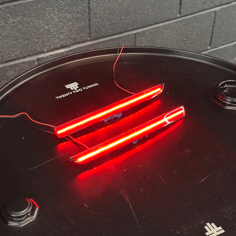 BMW M3/M4 (F80/F82/F83) OEM+ Rear Bumper Lower Reflector LED Replacement - EXL Design Reflector Kit