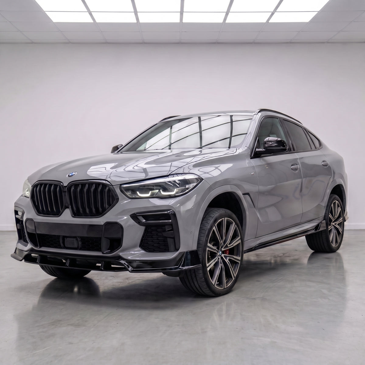 V1 kiiltävän musta koristesarja - yhteensopiva BMW X6:n (G06) kanssa