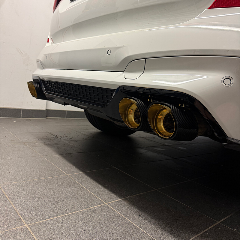 Sorties d'échappement en carbone TTT Slash Cut - Compatibles avec BMW X3M (F97)
