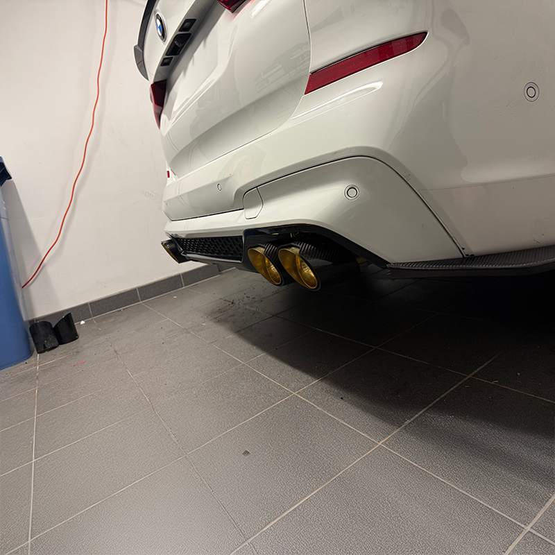 Sorties d'échappement en carbone TTT Slash Cut - Compatibles avec BMW X3M (F97)