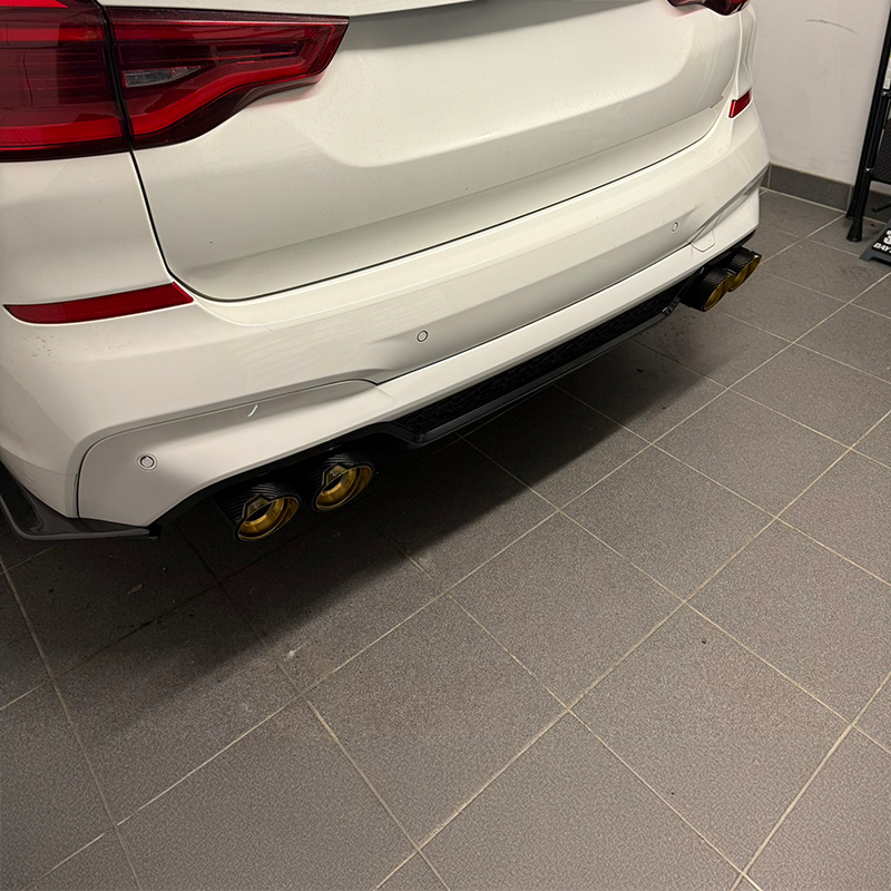 Sorties d'échappement en carbone TTT Slash Cut - Compatibles avec BMW X3M (F97)