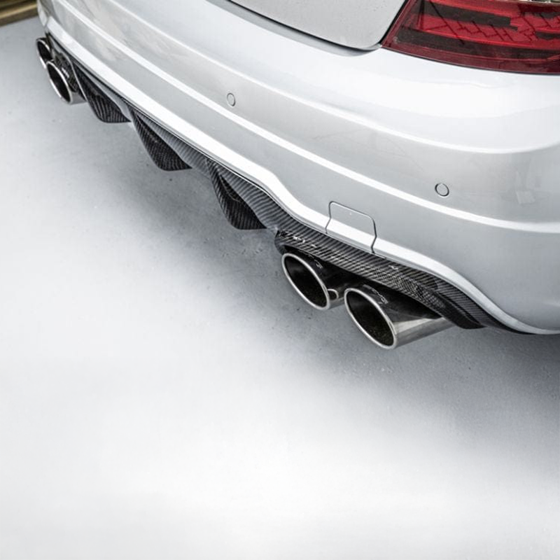 メルセデス・C63（W204/C204）対応 フェイスリフト V1 カーボン