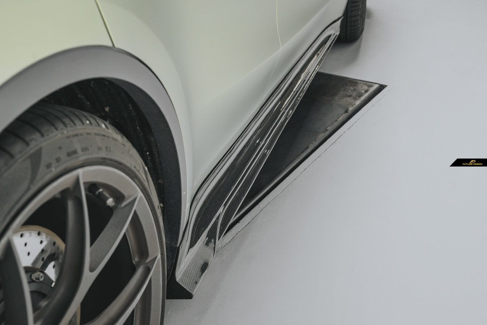 Tesla Model Y Future Design Carbon Fibre Side Skirts - Future Design Side Skirts