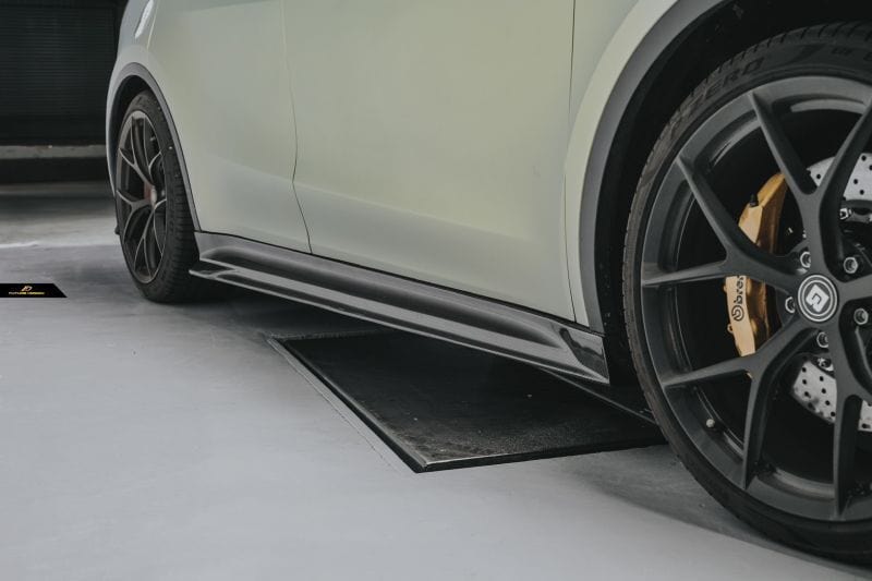 Tesla Model Y Future Design Carbon Fibre Side Skirts - Future Design Side Skirts