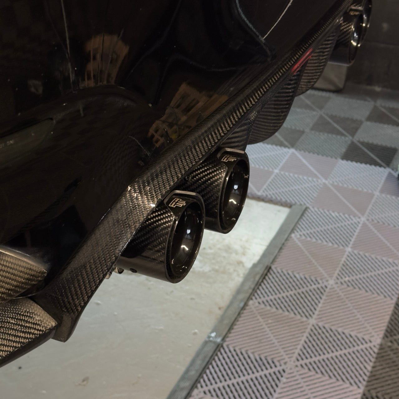 TTT Carbon Fibre Exhaust Tips - Compatible with BMW M4 (F82/F83) - Twenty Two Tuning Exhaust Tips