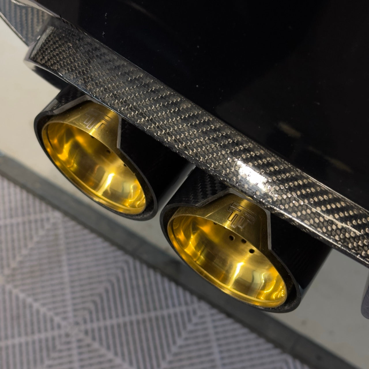 TTT Carbon Fibre Exhaust Tips - Compatible with BMW M4 (F82/F83) - Twenty Two Tuning Exhaust Tips