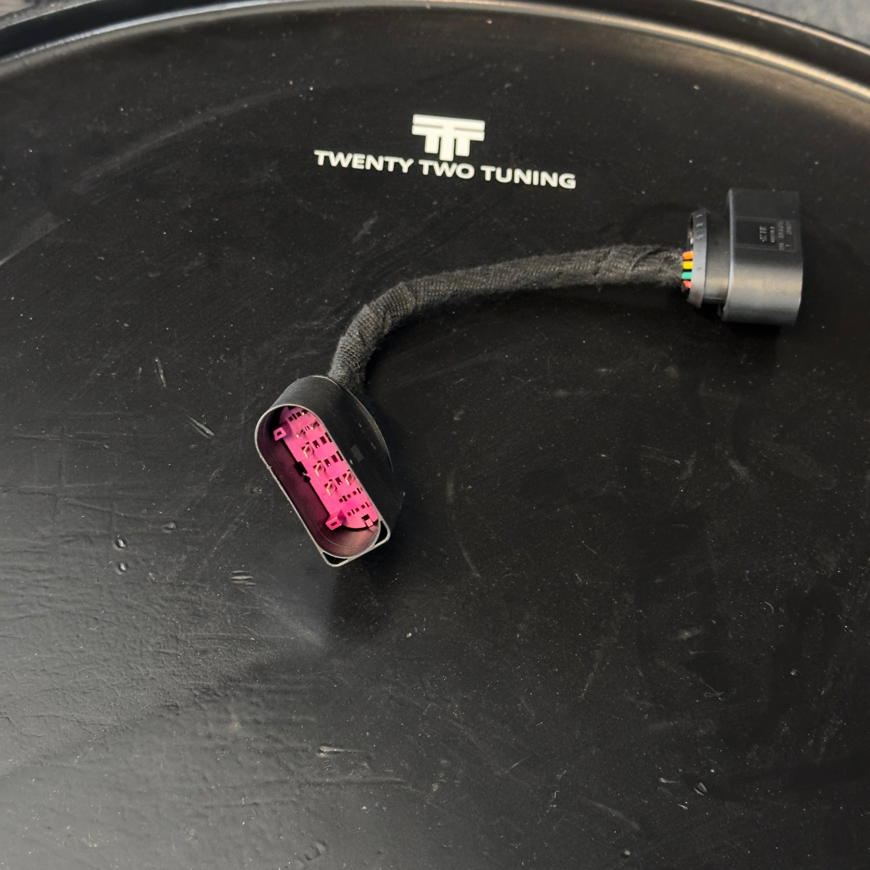 Volkswagen Golf (Mk7.5) Headlight Adapter Plug (10 Pin - 14 Pin) - EXL Design Headlight/Headlamp Replacement