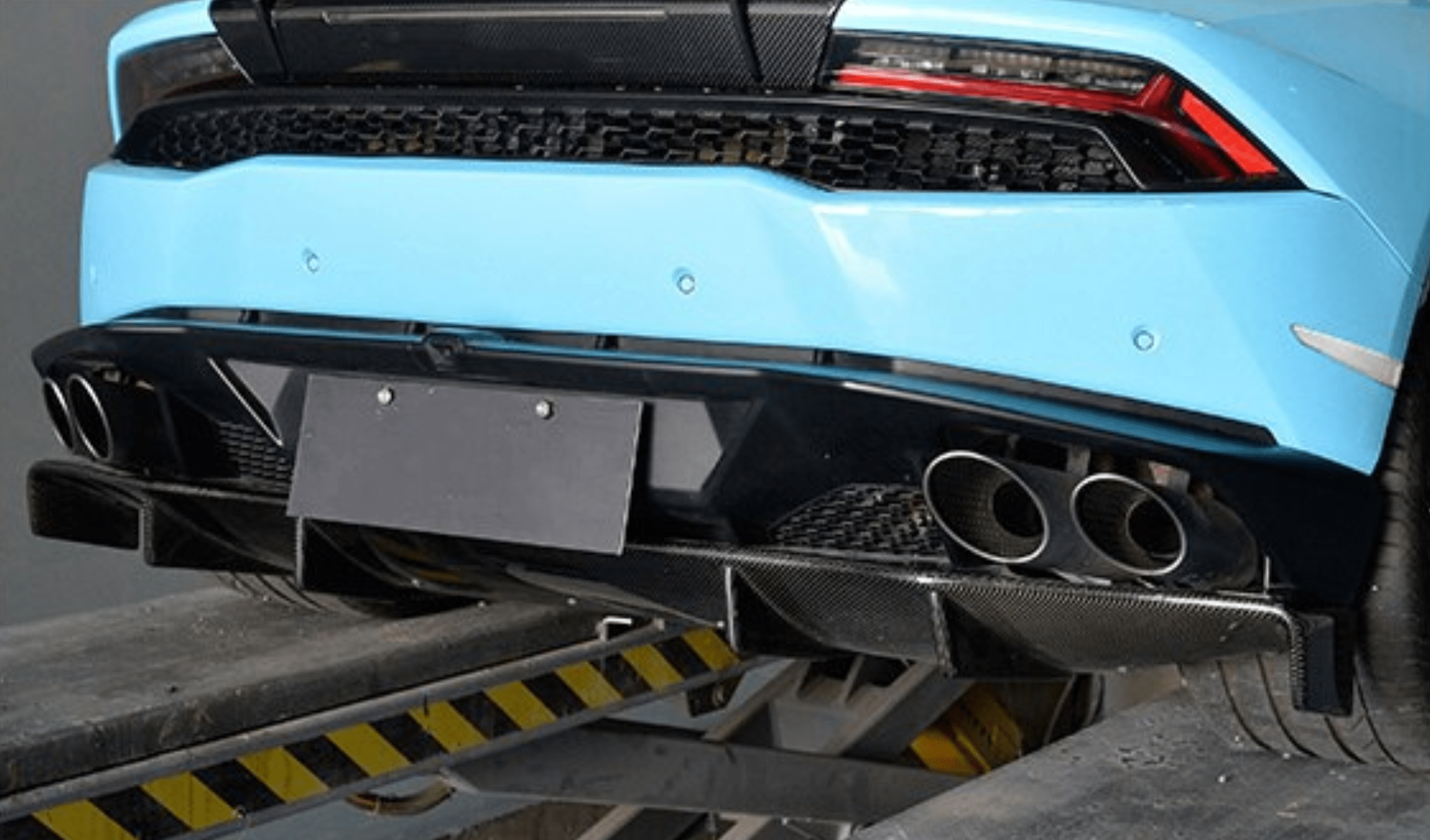 Lamborghini Huracan (LP610-4) Carbon Fibre Rear Diffuser - Twenty Two Tuning Rear Diffuser