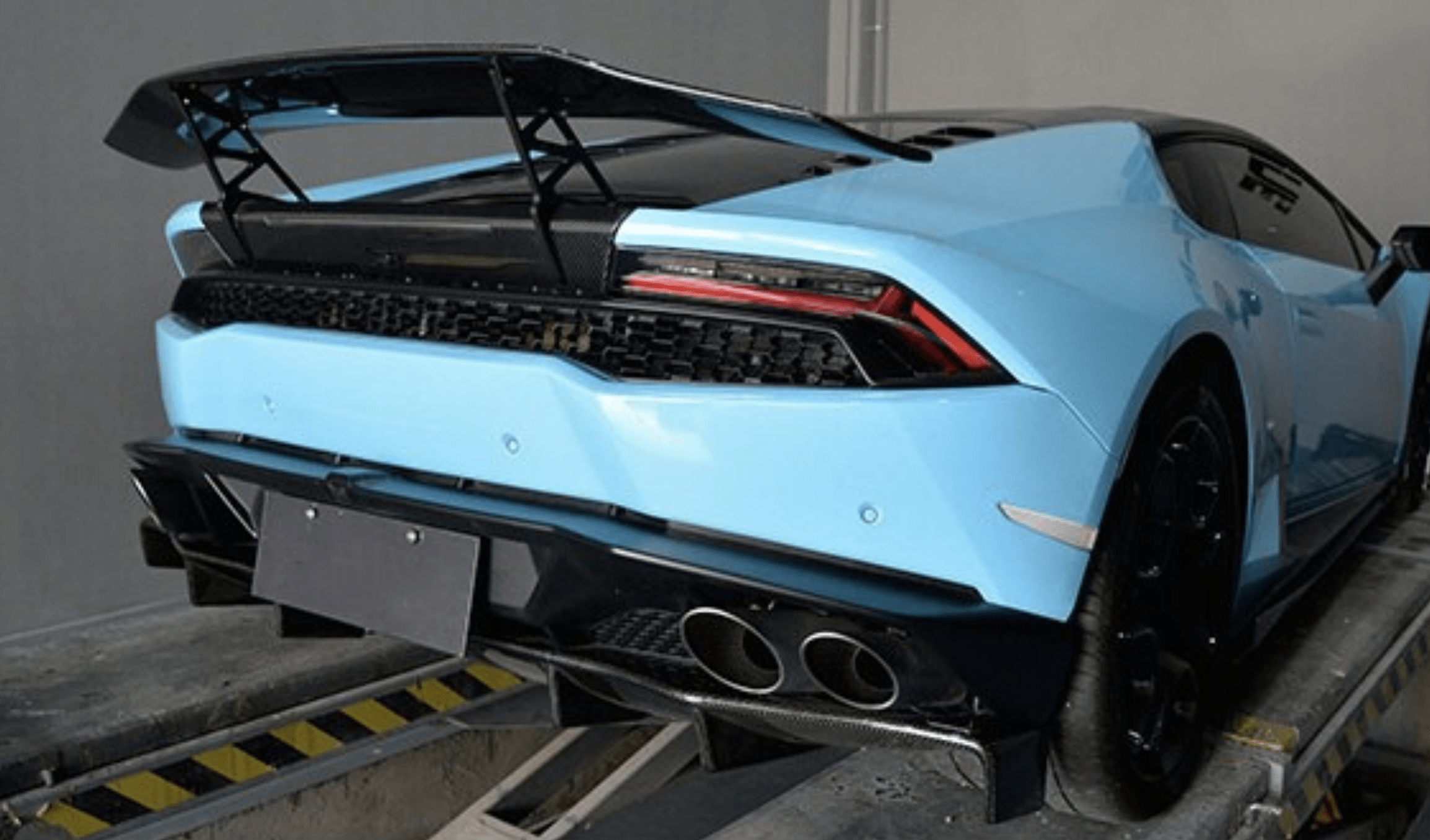 Lamborghini Huracan (LP610-4) Carbon Fibre Rear Diffuser - Twenty Two Tuning Rear Diffuser